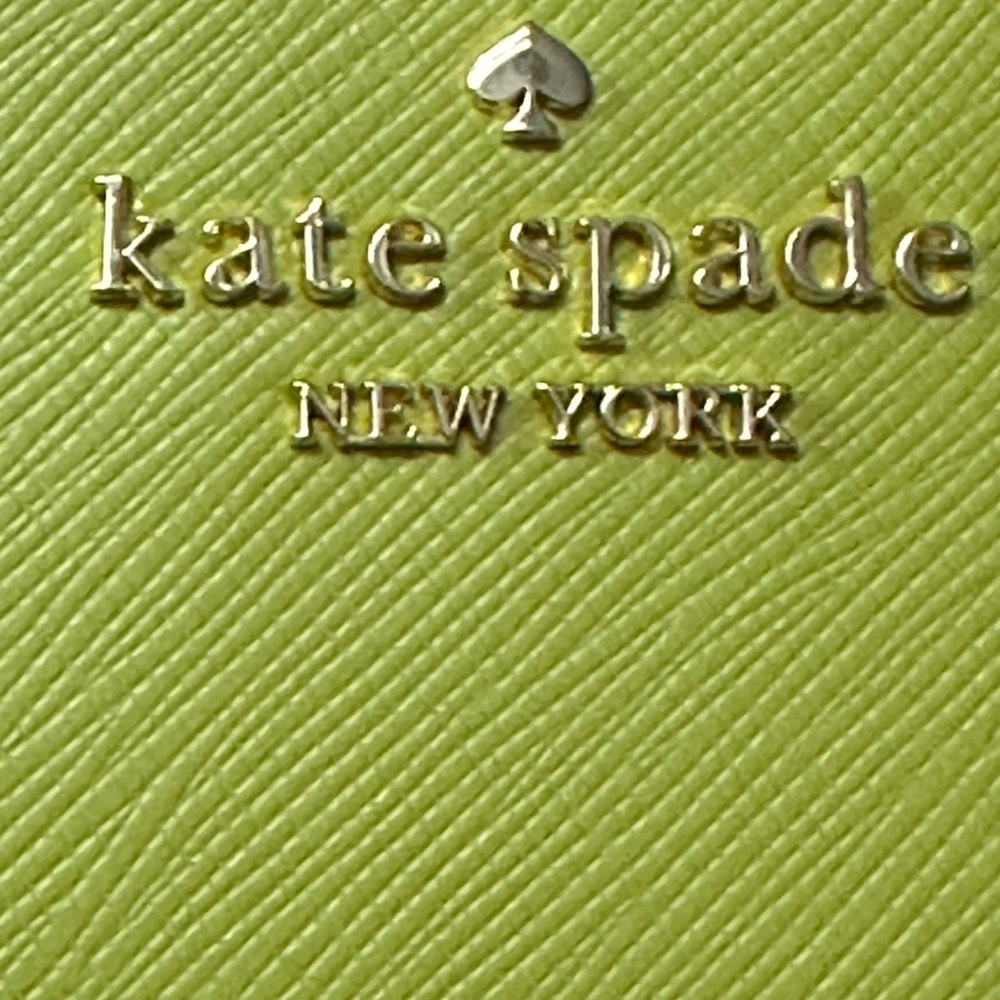 kate spade lime green zip wallet - Picture 2 of 8